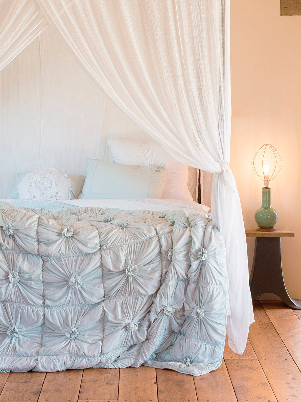 Rosette Quilt Chalk Blue