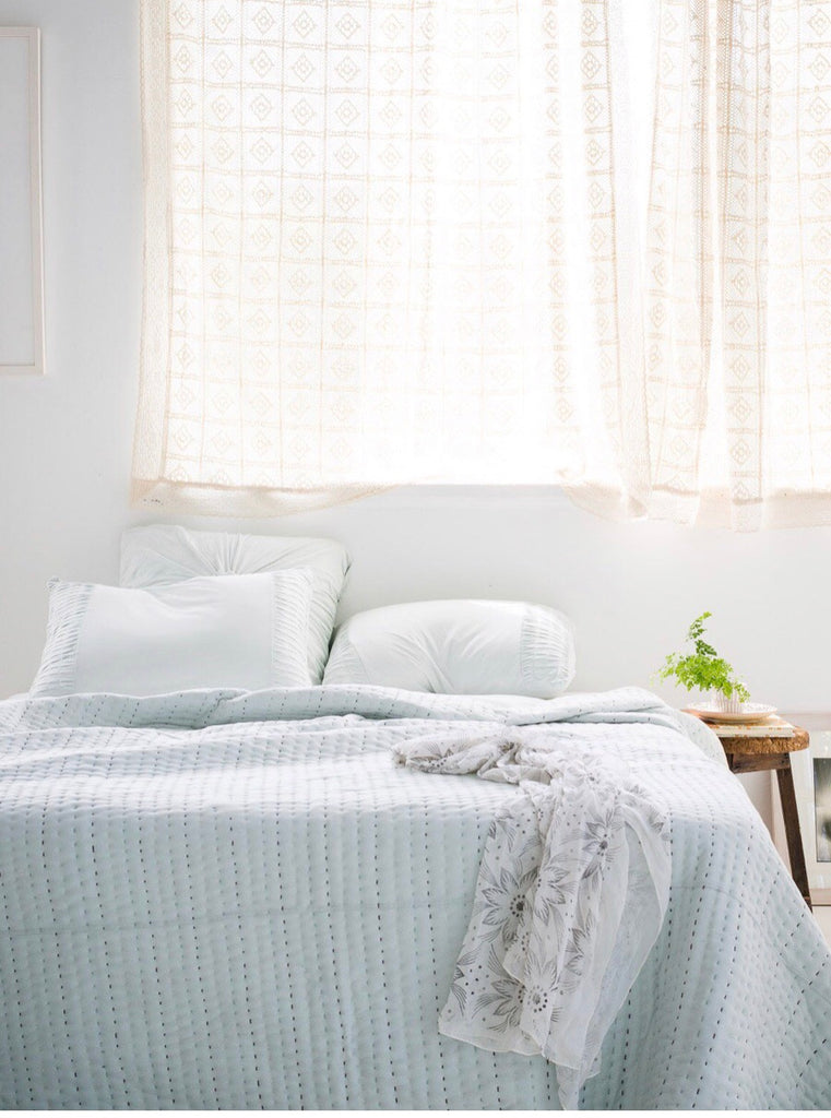 Lazybones Shams Rosette Chalk Blue